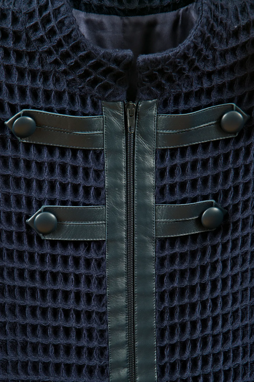 Dettaglio sartoriale T44
